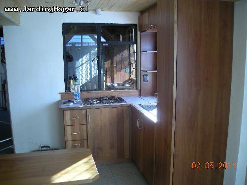 Cocina de una Cabaña - Cocina instalada para una Cabaña, linea Plana en Cerezo y Puertas de Raulí. Cocina instalada para una Cabaña, linea Plana en Cerezo y Puertas de Raulí.