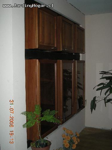 Las Puertas en la parte superior se puede abrir por los dos Lados.