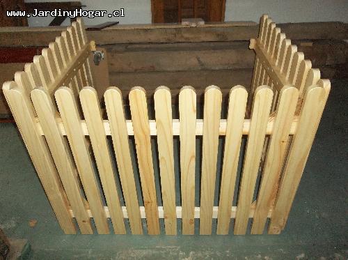 Reja de Proteccin para Nios. Este Reja de Proteccin en Pino Radiata es para Estufa de combustin lenta con uniones especiales en las Esquinas para dar una mejor resistencia y firmeza.  