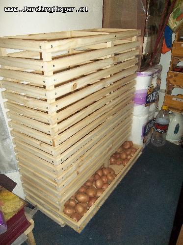 Caja especial para guardar Papas. Hecho en Pino Radiata con espacio para la circulacin de aire. Simple o doble para diferente especies. 