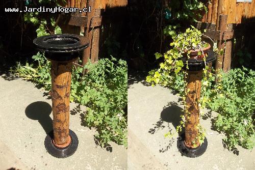 Macetero en altura, Negro - Macetero en altura unido con un tronco de Cipress, protección en color natural, Macetero en Metal reciclado color negro. Se puede usar como Macetero o Porta Macetero. Diámetro del Macetero interior aprox. 15cm y exterior aprox. 27,5cm con una altura total de aprox. 82cm. Uso interior o exterior. Macetero en altura unido con un tronco de Cipress, protección en color natural, Macetero en Metal reciclado color negro. Se puede usar como Macetero o Porta Macetero. Diámetro del Macetero interior aprox. 15cm y exterior aprox. 27,5cm con una altura total de aprox. 82cm. Uso interior o exterior.