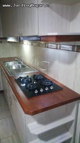Cocina en Tokai - Cocina en color Tokai y terminaciones en Color Cerezo. Contempla Encimera de Gas, Horno eléctrico, Lavaplato doble con Llave Monomando, Basurero interior y Luces Led. Instalado y terminado en su Lugar. Cocina en color Tokai y terminaciones en Color Cerezo. Contempla Encimera de Gas, Horno eléctrico, Lavaplato doble con Llave Monomando, Basurero interior y Luces Led. Instalado y terminado en su Lugar.